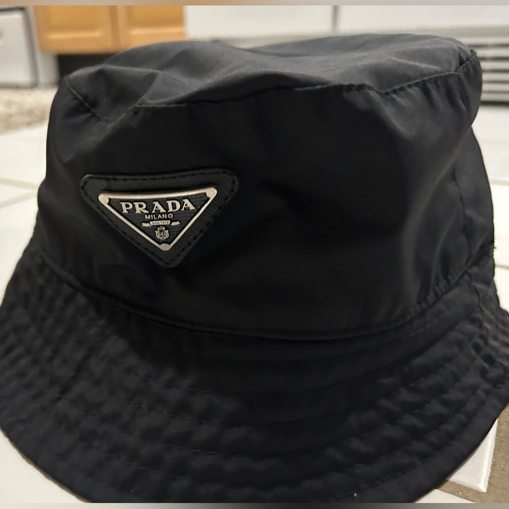 Bucket hat Prada